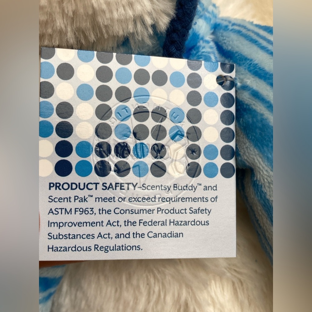 Scentsy Buddy Pooki Polar Bear Plush NIB with Box - Picture 9 of 16